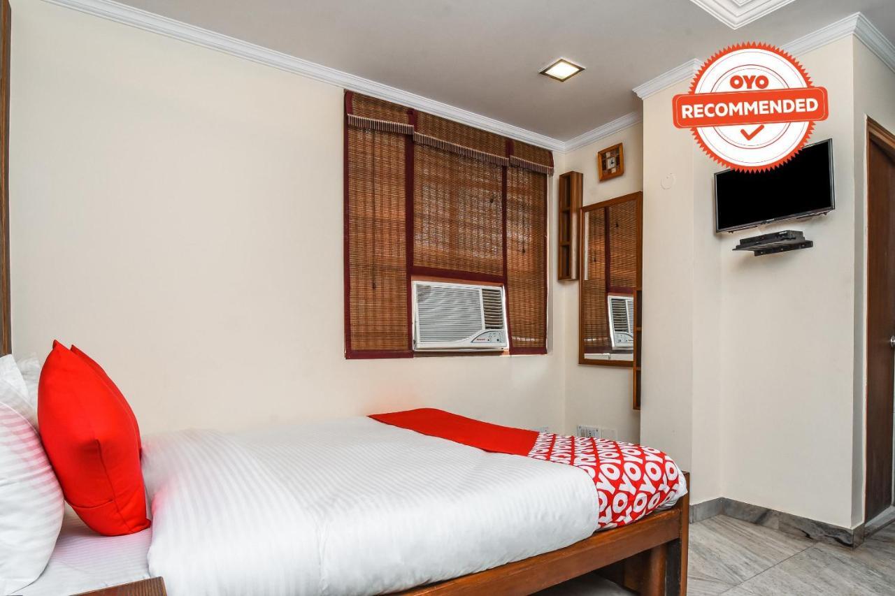 Vaccinated Staff- Oyo Flagship 475 Audi Nivas, North Usman Road Hotell Chennai Exteriör bild
