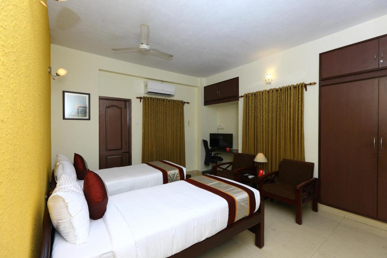 Vaccinated Staff- Oyo Flagship 475 Audi Nivas, North Usman Road Hotell Chennai Exteriör bild